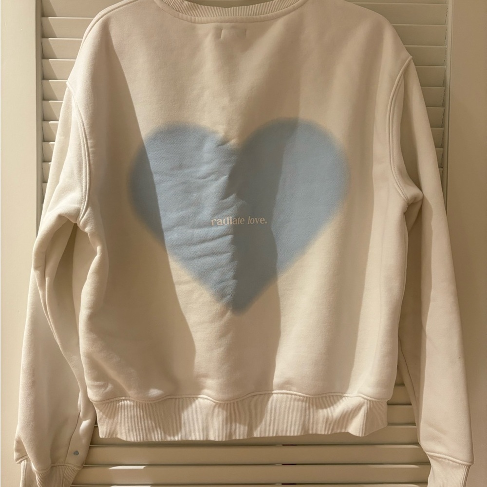 Amare cream radiate love blue heart crewneck